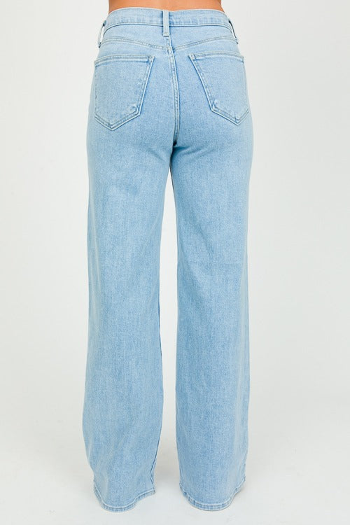 Aria Jeans - Comfortable & Essential